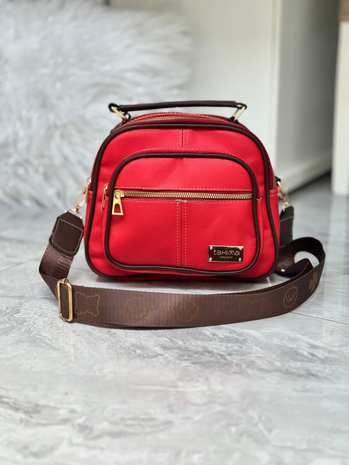Bolso UrbanCharm™: estilo urbano premium con versatilidad y doble uso - Caja premium