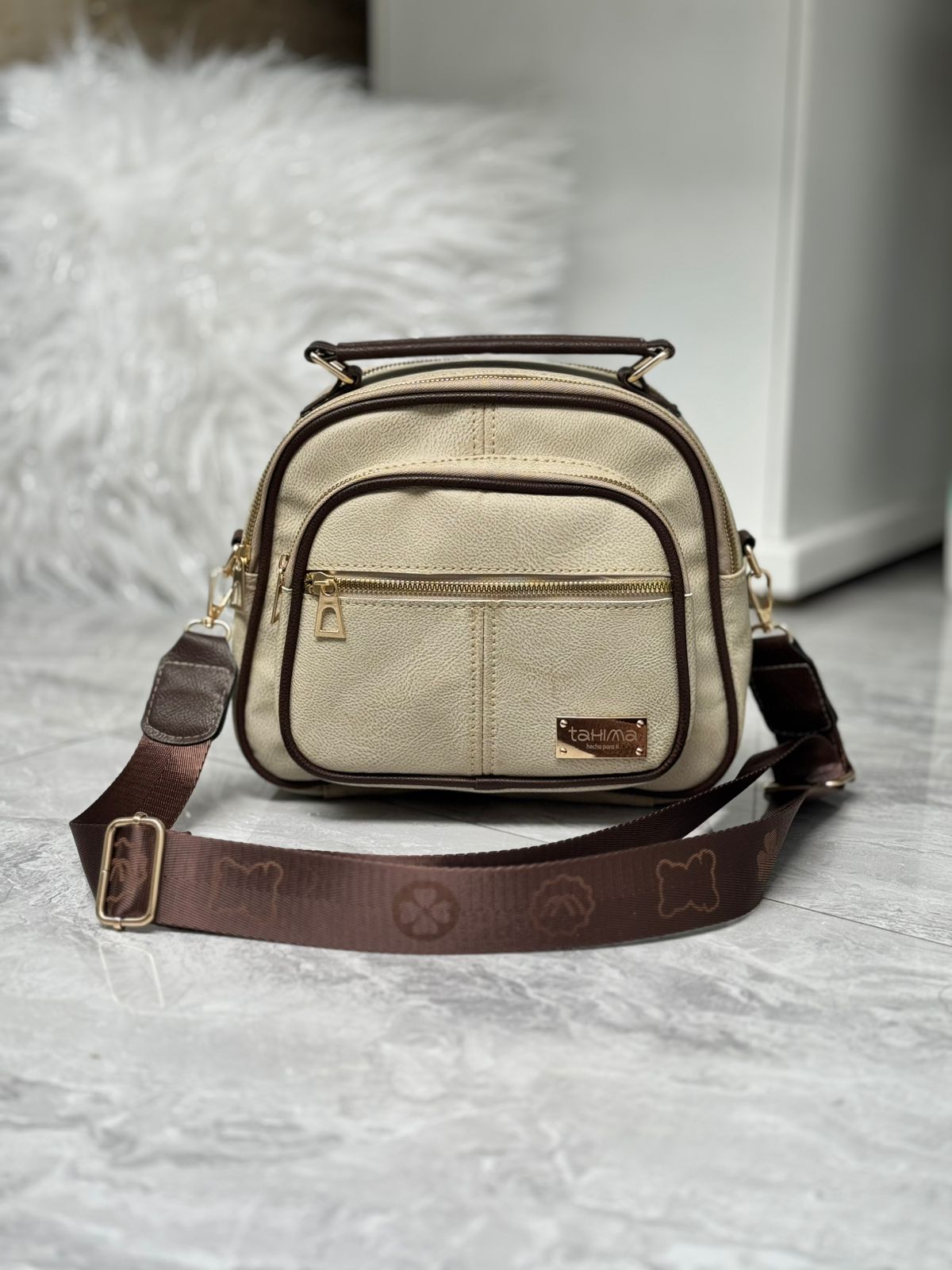 Bolso UrbanCharm™: estilo urbano premium con versatilidad y doble uso - Caja premium